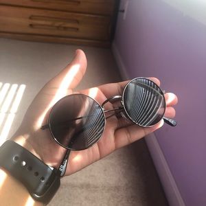 Black Round Sunglasses